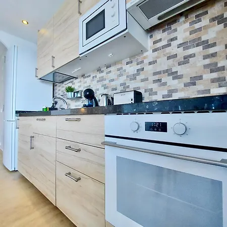 아파트 Coastal Views Terrace *