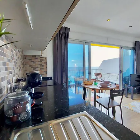 Daire Coastal Views Terrace